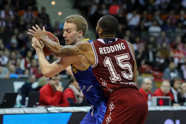 积极响应国 积极响应国