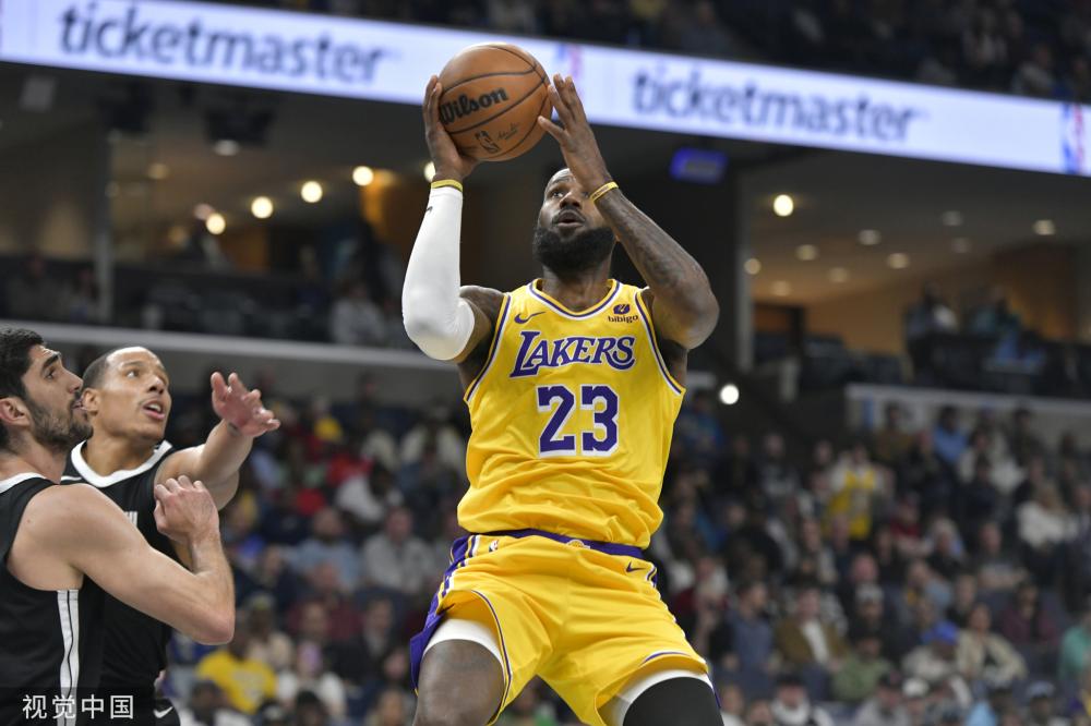 在与阿森纳 在与阿森纳