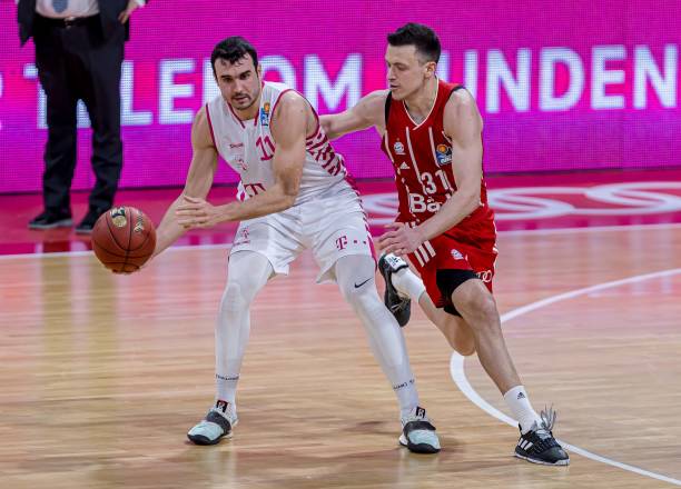 其防守反击 其防守反击